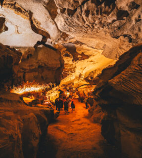 Endless Cavern walking tour.
